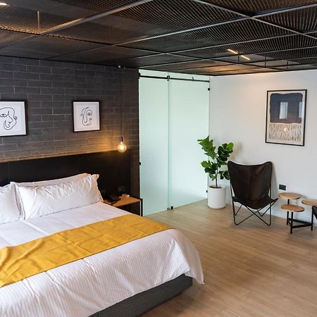 Fulton Business Luxury Hotel غوادالاجارا المظهر الخارجي الصورة