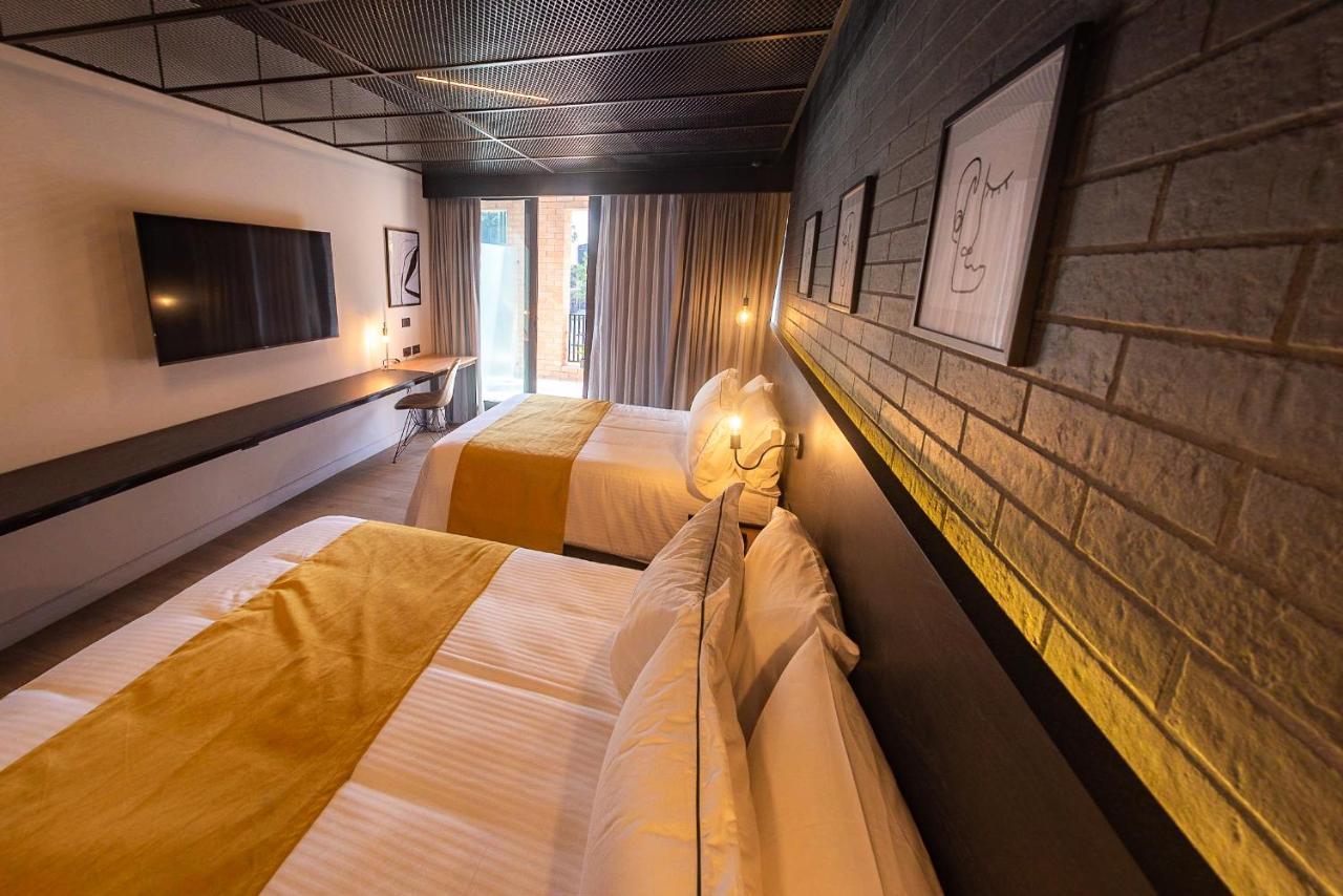 Fulton Business Luxury Hotel غوادالاجارا المظهر الخارجي الصورة