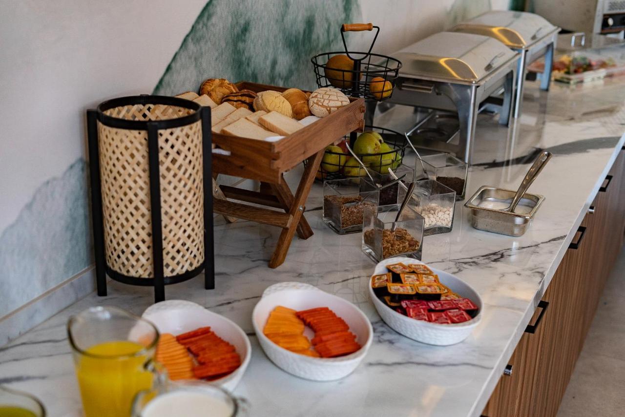 Fulton Business Luxury Hotel غوادالاجارا المظهر الخارجي الصورة