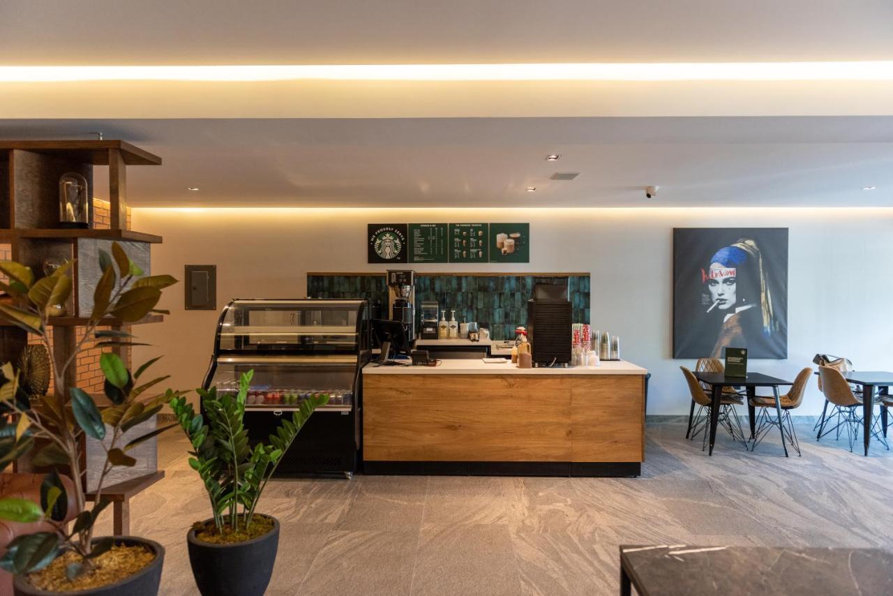 Fulton Business Luxury Hotel غوادالاجارا المظهر الخارجي الصورة